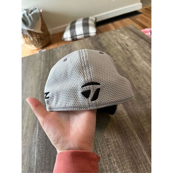 Taylor Made Gray Hat Lethal RBZ R1 L/XL - Picture 3 of 5
